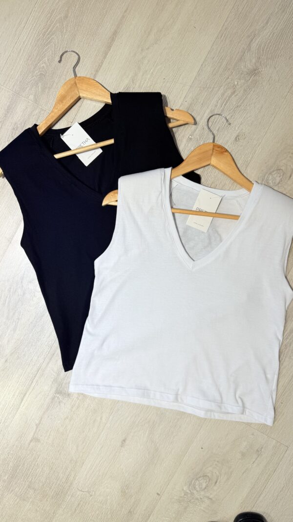 REMERA LUCANO - Imagen 2