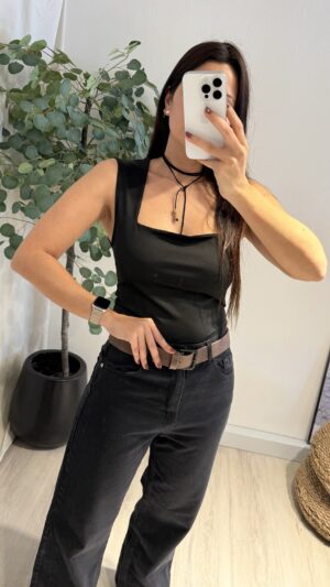 BODY ELARA