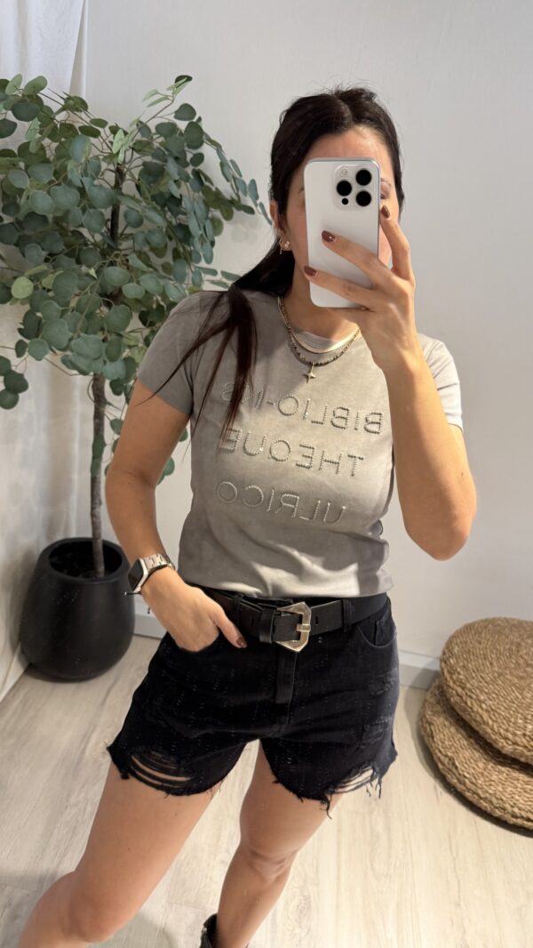 REMERA THEQUE - Imagen 2