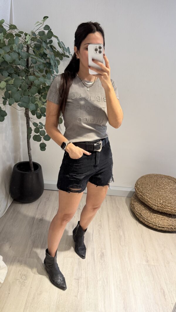 REMERA THEQUE - Imagen 4
