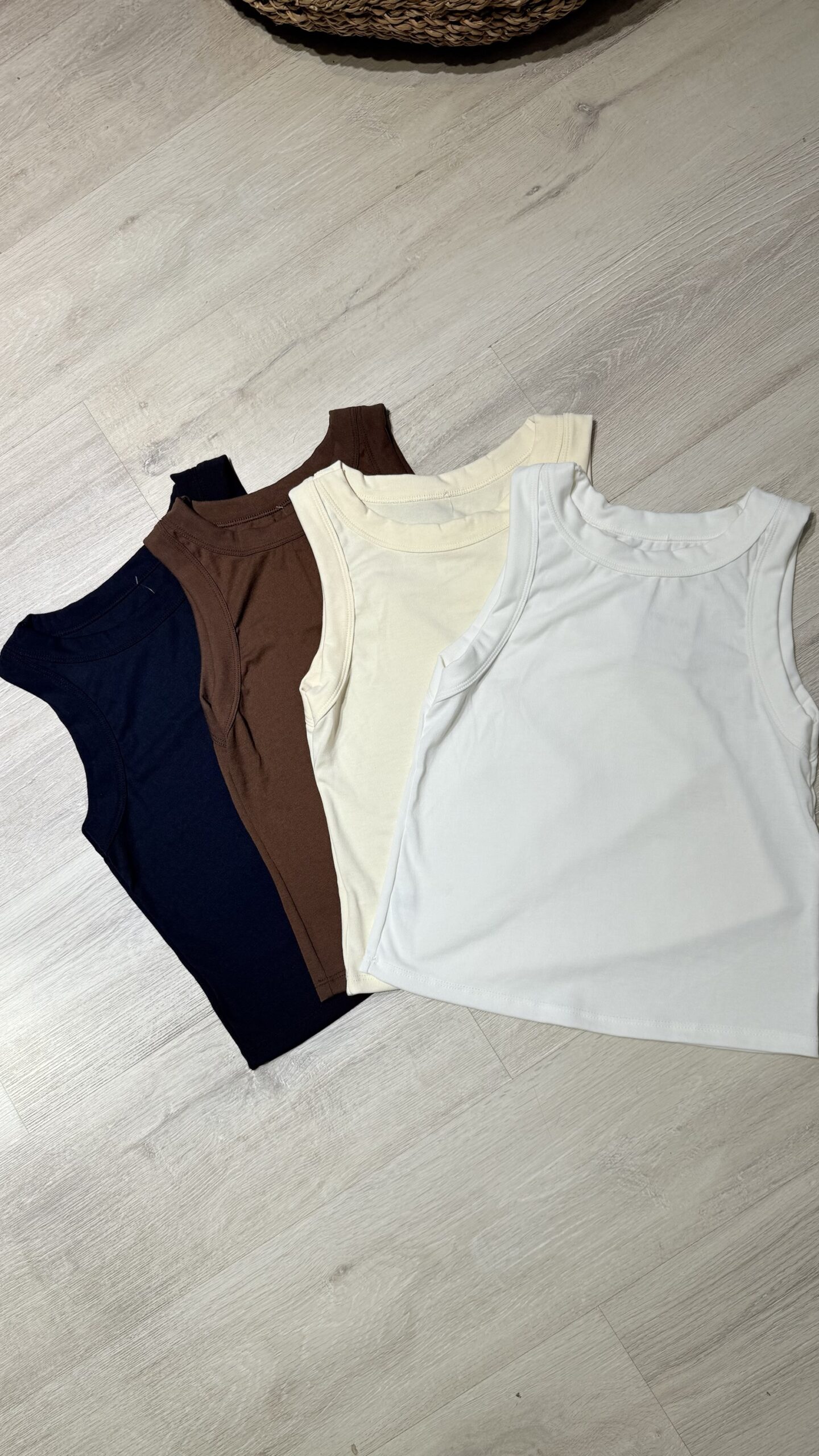 MUSCULOSA JUSTIN - Imagen 3